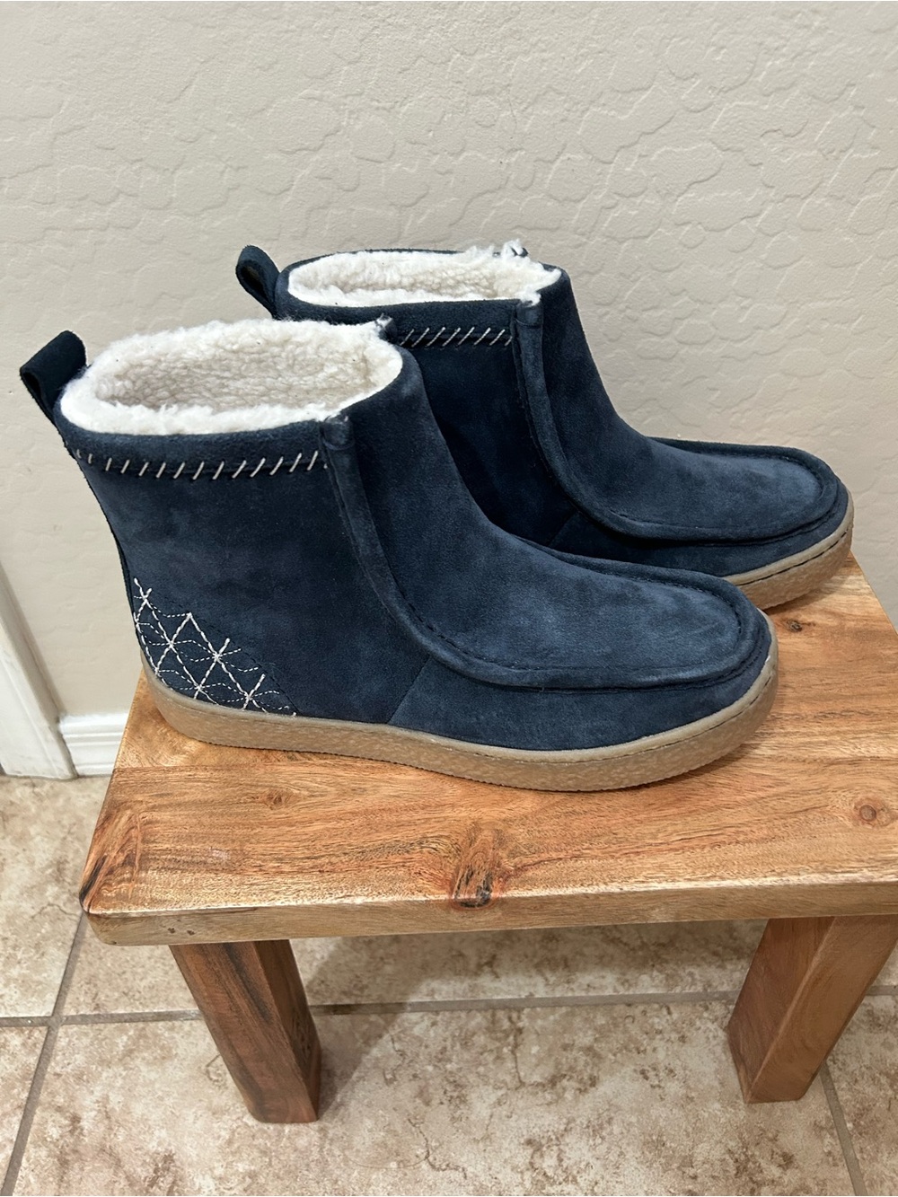 Clarks NEW Barleigh Pull On Navy Warmlined Faux Fur Lined Ankle Boots